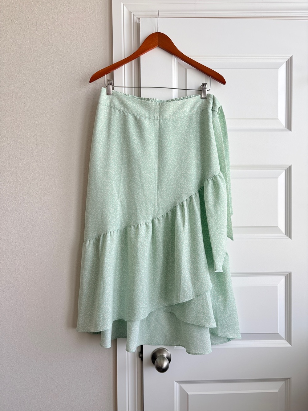 LC Lauren Conrad M Mint green Floral Ruffle Wrap Midi romantic Skirt